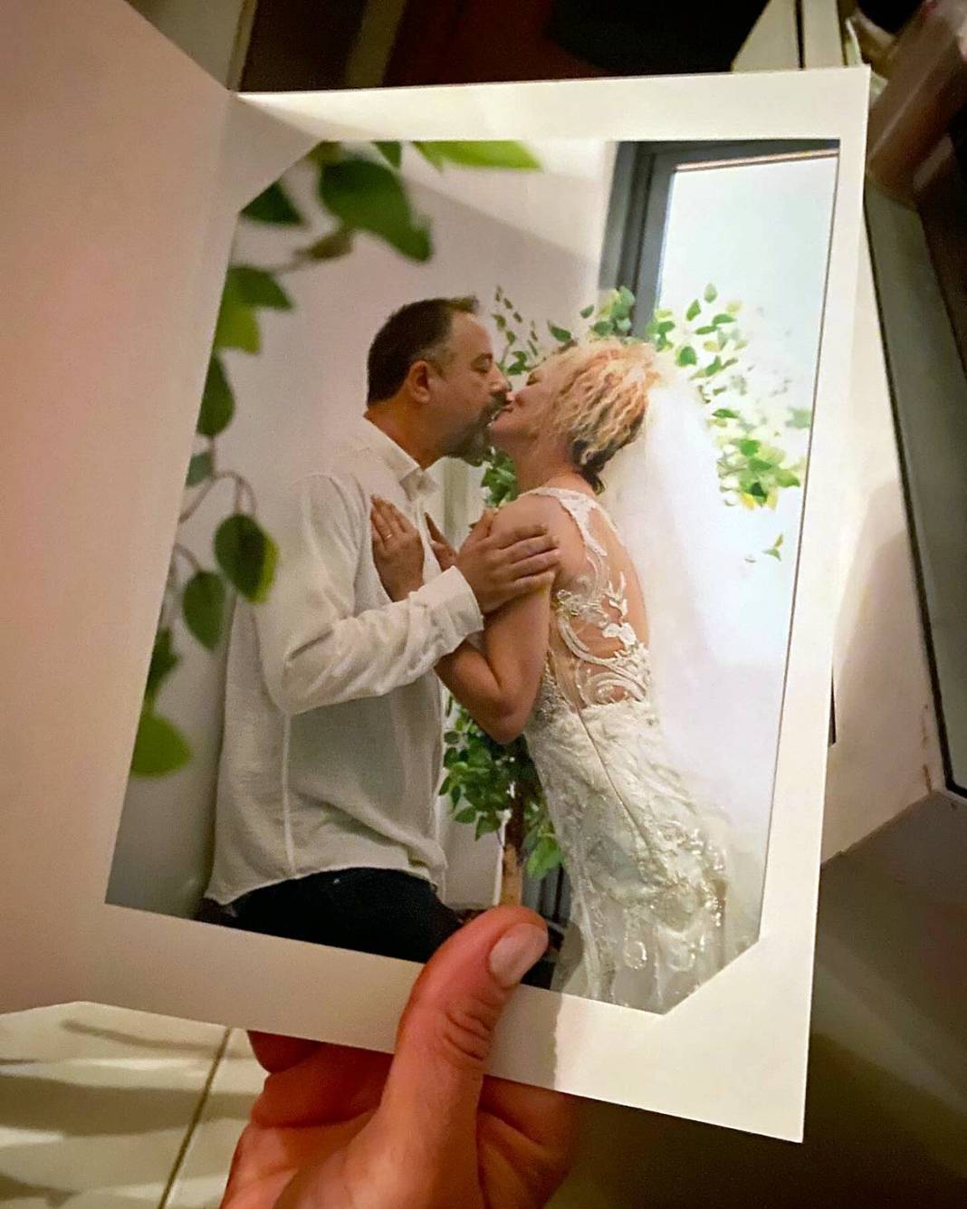 Yıldız Asyalı'dan sürpriz nikah: O iş insanıyla sessiz sedasız evlendi! Sevindiren haberi sosyal medyadan duyurdu 2